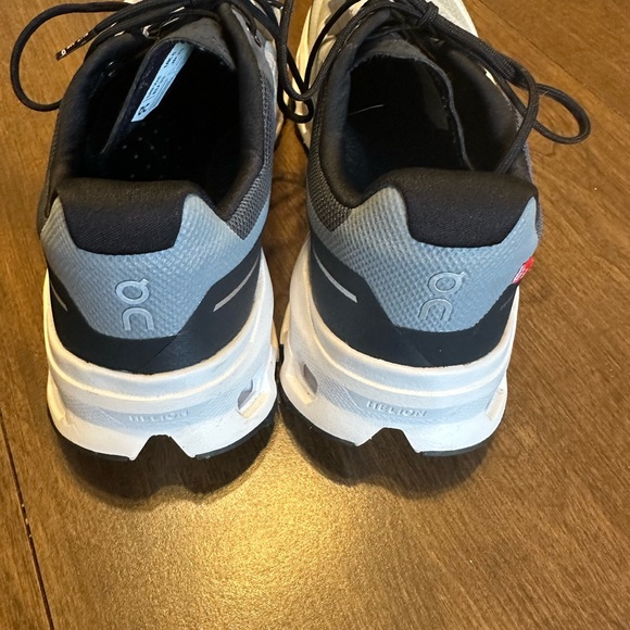 On Running Gray and Black Athletic Sneakers 8 - Picture 3 of 9